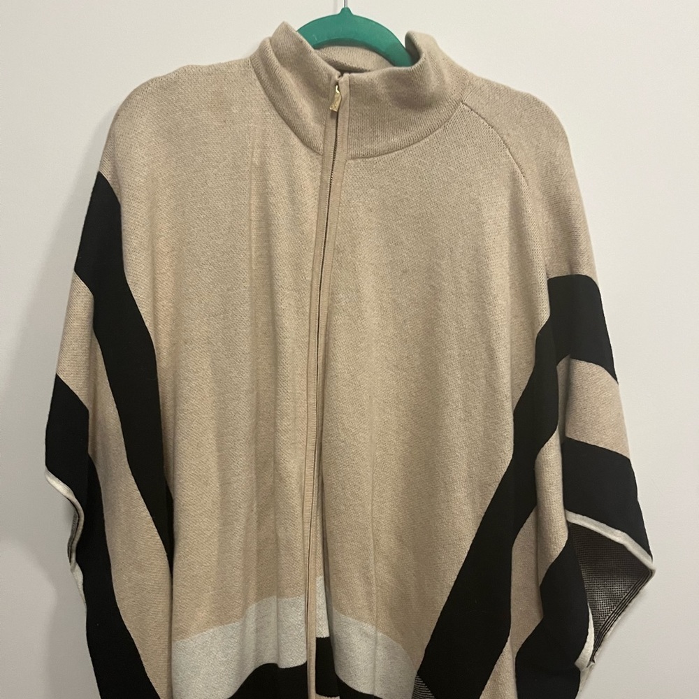 Poncho sweater